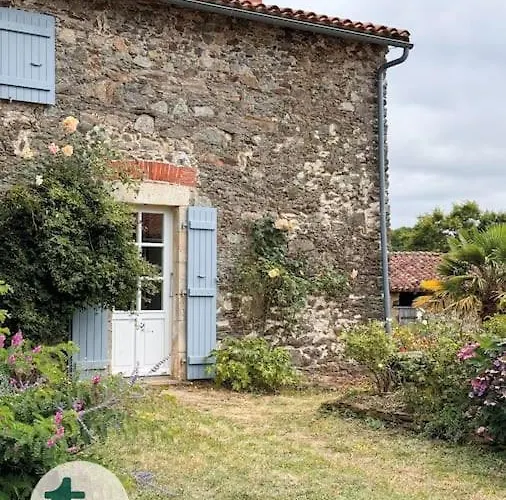 Tranquiloue - Maison De Charme A La Campagne - Puydufou